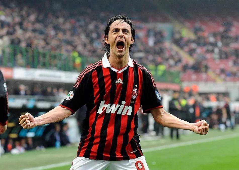  杜塞尔多夫年轻前锋横空出世，首秀破门引爆全场激情